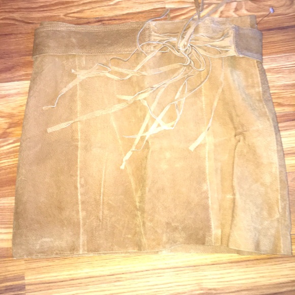 Skirt - Picture 2 of 2